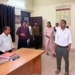 नवपदस्थ कलेक्टर ने जिला कलेक्टोरेट में विभिन्न कार्यालयों का किया औचक निरीक्षण